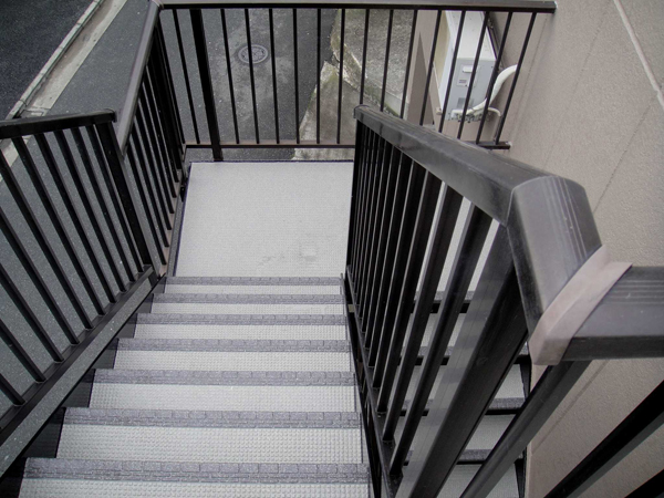 階段床　ＣＦ仕上がり
